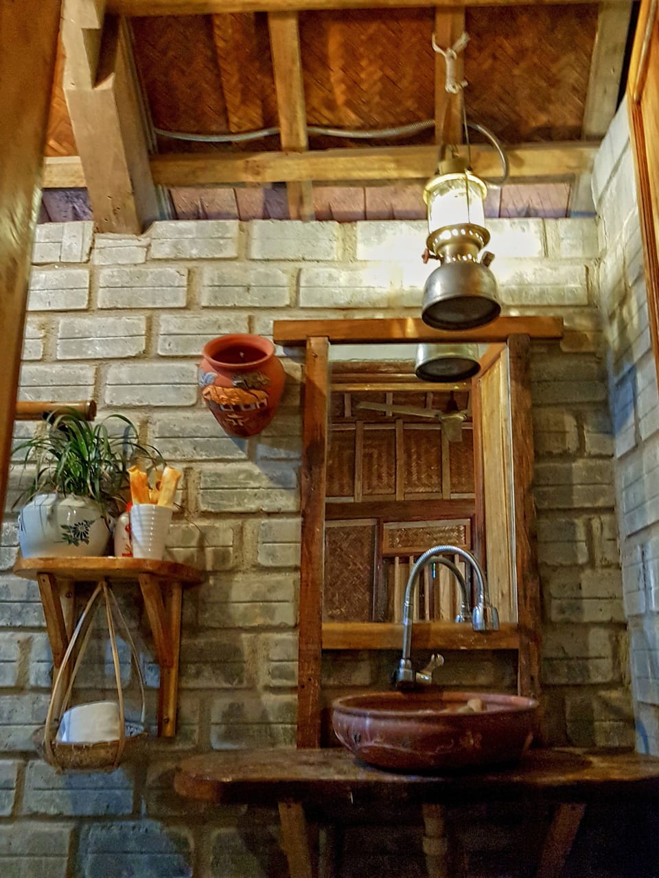 Son Doong Room | Bathroom | Shower, free toiletries, hair dryer, slippers