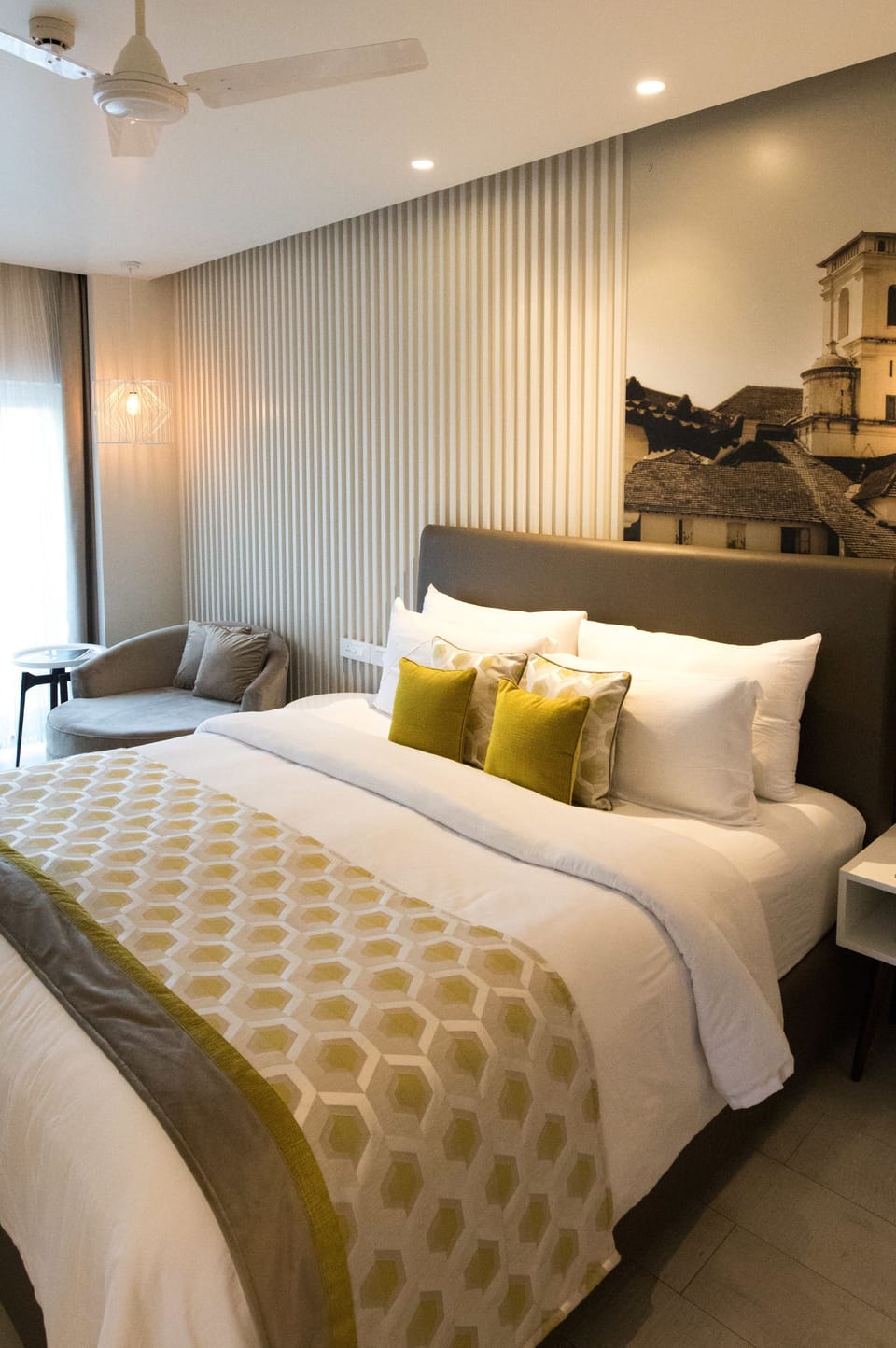 Premium bedding, minibar, in-room safe, desk