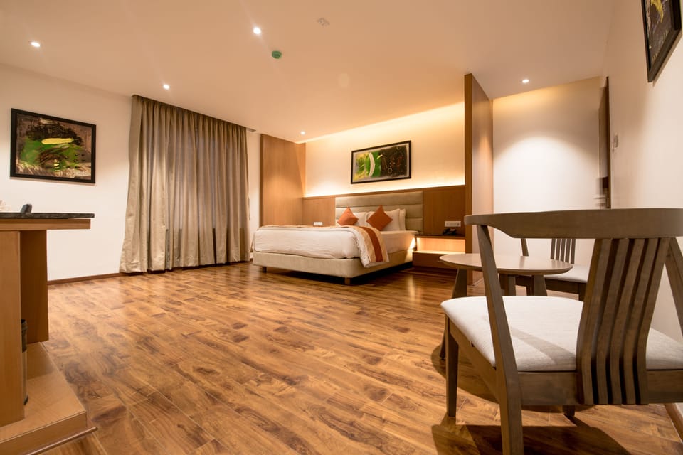 Premier Room | Minibar, iron/ironing board, free WiFi, bed sheets