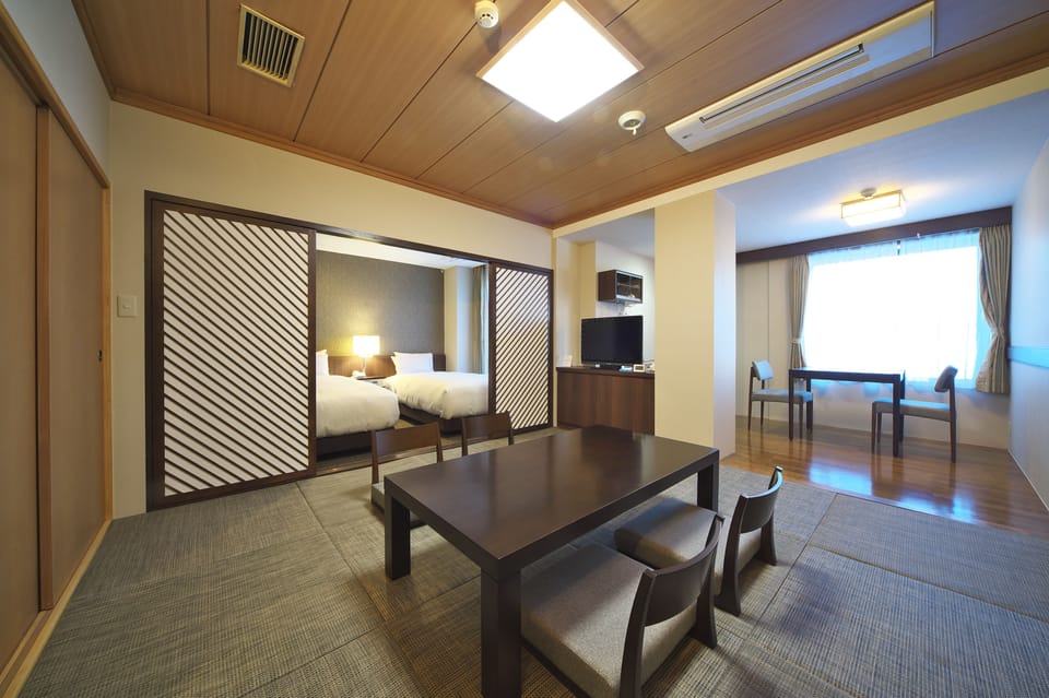 Japanese Western Style Room, Non-Smoking | Premium bedding, in-room safe, desk, laptop workspace