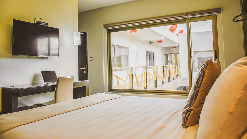 Double Room Single Use | 1 bedroom, premium bedding, in-room safe, desk