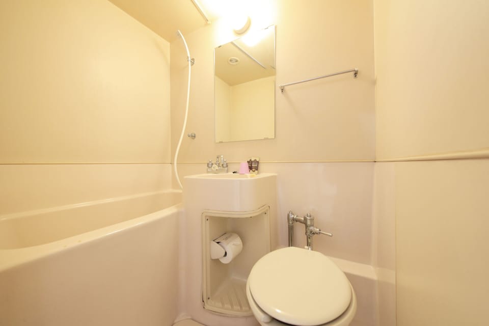 Double Room, Non Smoking | Bathroom | Free toiletries, hair dryer, slippers, towels
