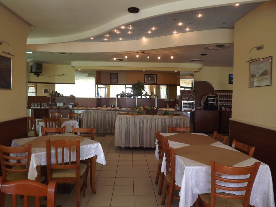 Free daily local cuisine breakfast
