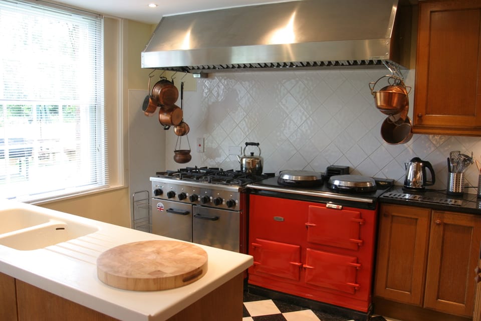 House, Accessible, Ensuite (Farmhouse) | Shared kitchen | Highchair