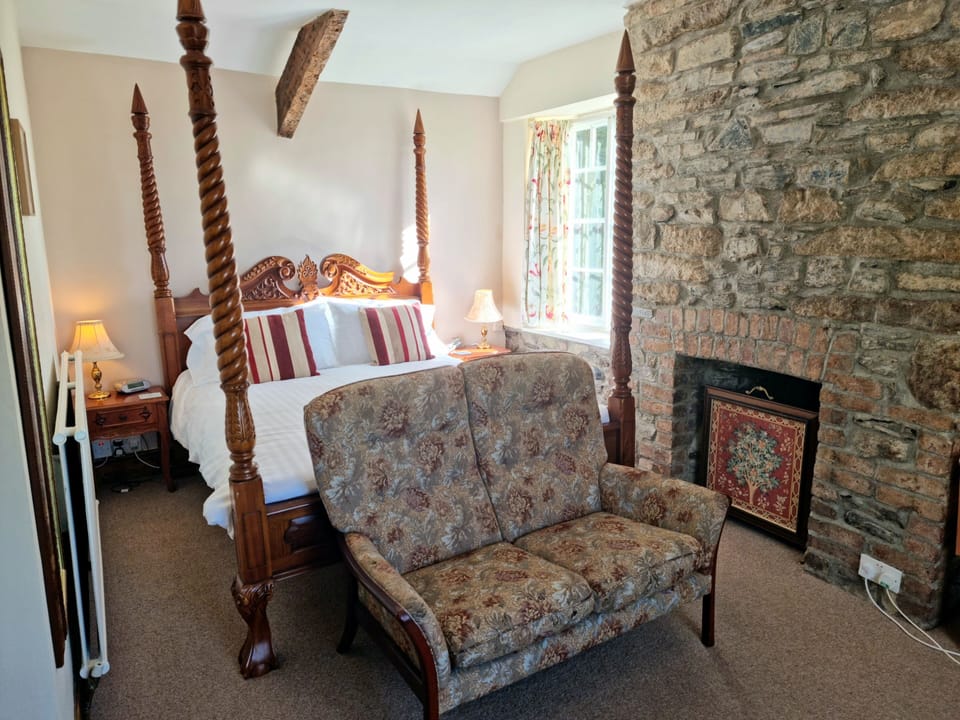 Double or Twin Room (Feature) | Premium bedding, individually decorated, individually furnished, desk