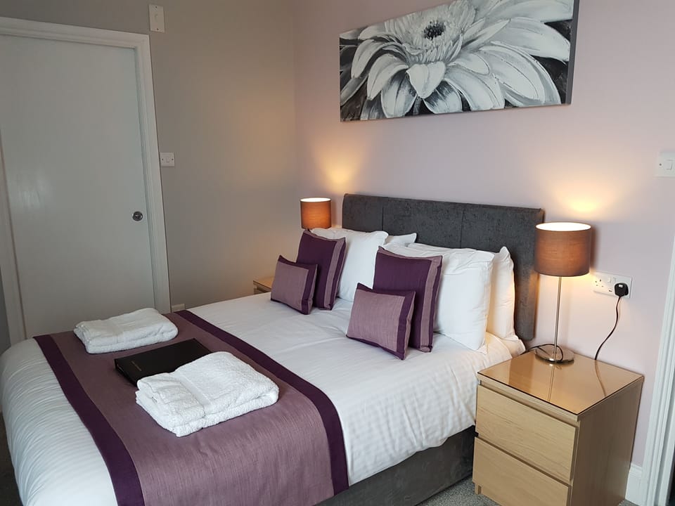 Double Room (Large Double Room) | Desk, laptop workspace, blackout drapes, iron/ironing board (on request)
