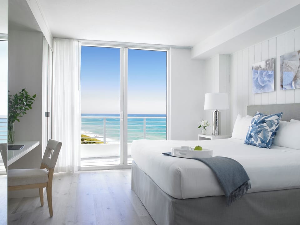 Egyptian cotton sheets, premium bedding, down comforters, minibar