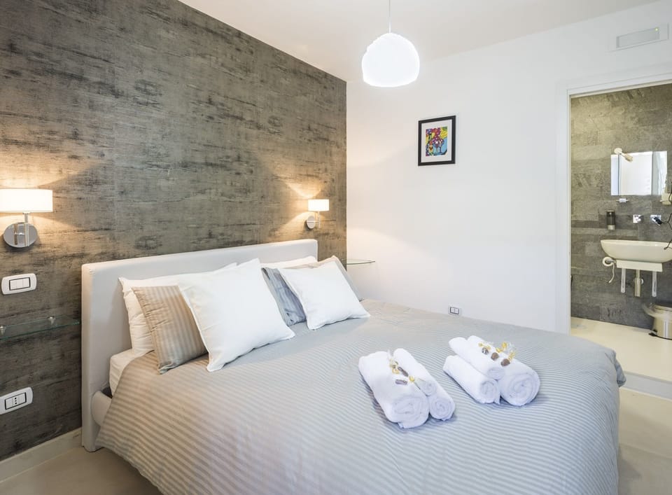Classic Triple Room, Balcony | Minibar, in-room safe, individually decorated, individually furnished