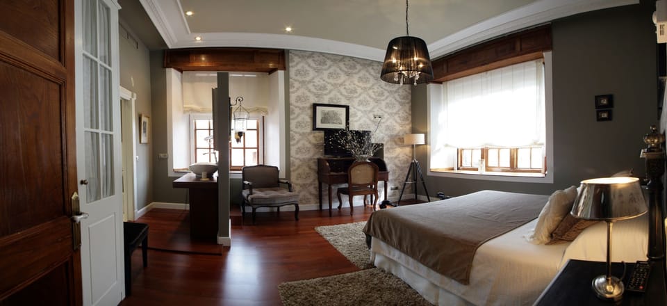 Double Room | Desk, blackout drapes, cribs/infant beds, free WiFi