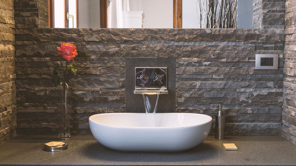 Bathroom sink