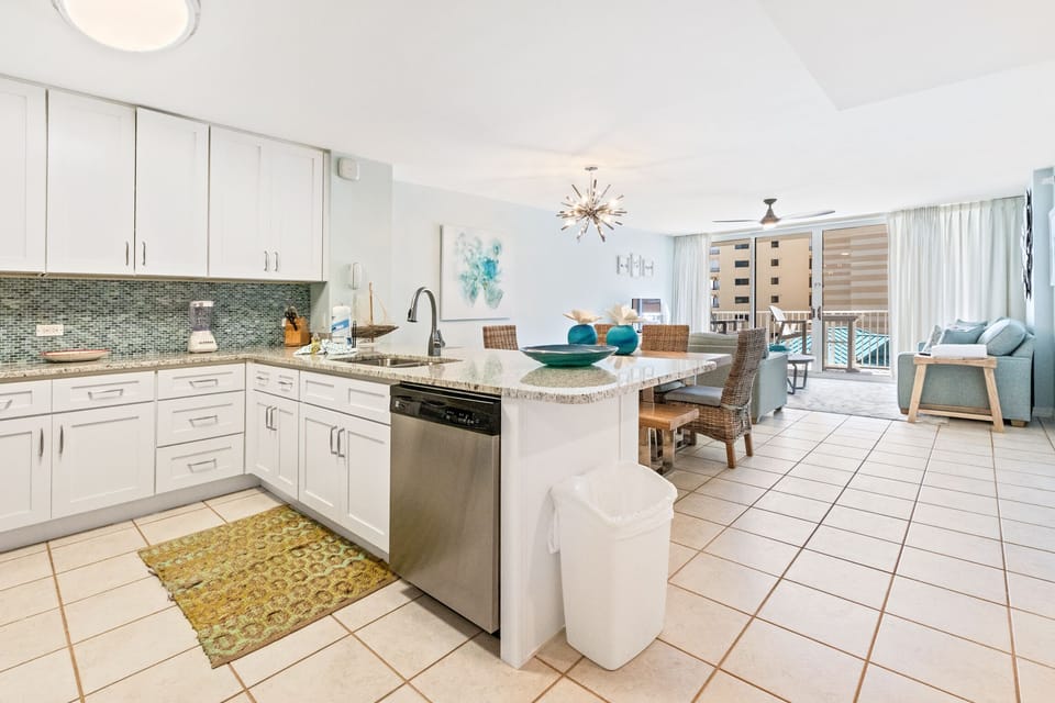 Gorgeous open kitchen