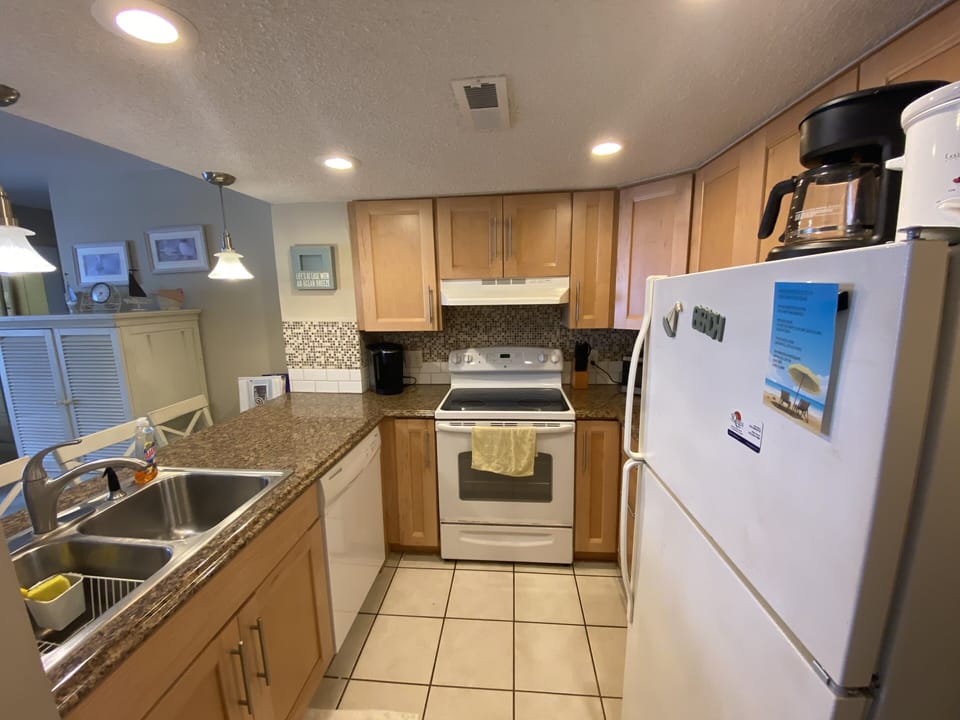 Full Kitchen w/ Microwave, Keurig and drip coffee maker.