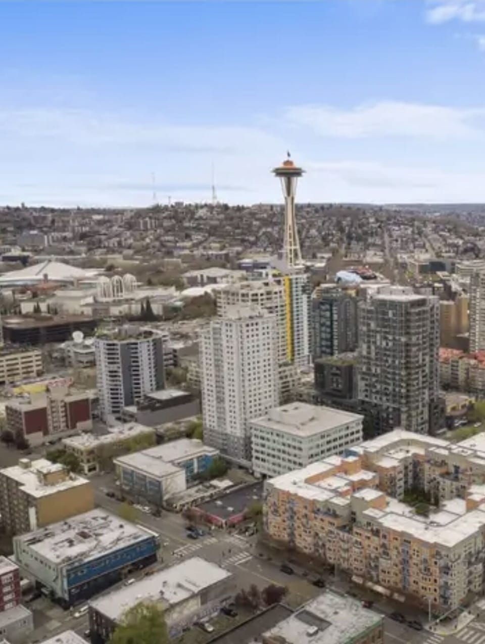 Walking distance to Space Needle and Pike Place Market 