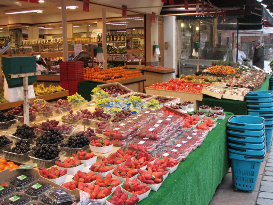 Rue Cler open market