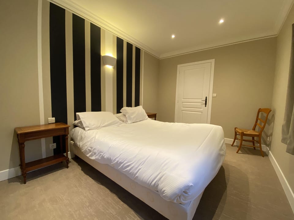Premium bedding, minibar, in-room safe, individually furnished