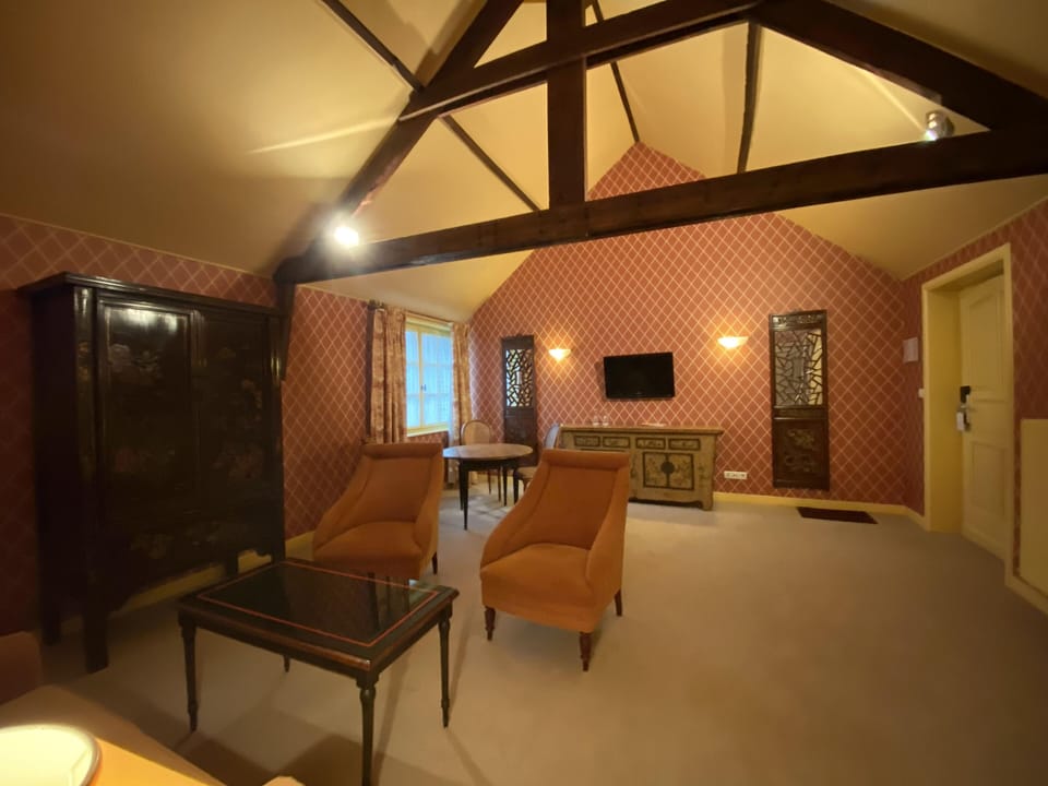 Premium bedding, minibar, in-room safe, individually furnished
