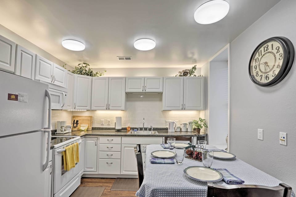 Kitchen | Cooking Basics | Dishware/Flatware