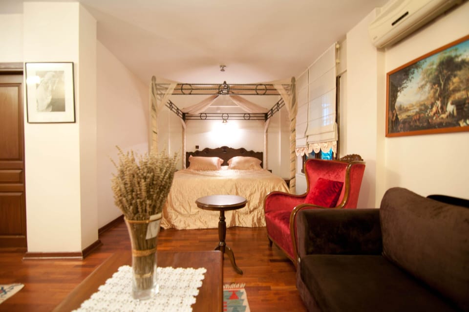 Egyptian cotton sheets, premium bedding, memory foam beds, minibar