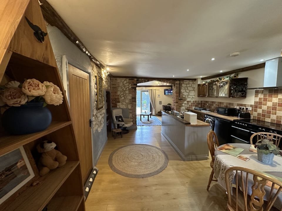 Family Cottage, 2 Bedrooms, Partial Sea View, Beachside | Private kitchen | Fridge, eco-friendly cleaning products