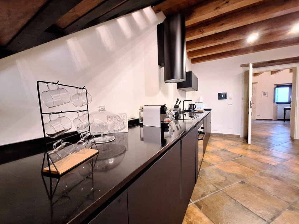 Duplex, 3 Bedrooms, Partial Sea View | Private kitchen | Full-size fridge, oven, stovetop, dishwasher