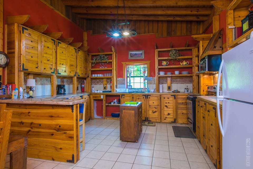 Kitchen :
 all you need to enjoy BBQ or nice dinners. Fully equipped. 