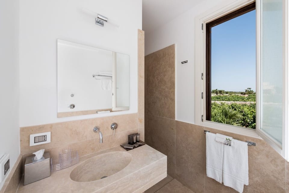 Apartment, 1 Bedroom | Bathroom | Shower, towels