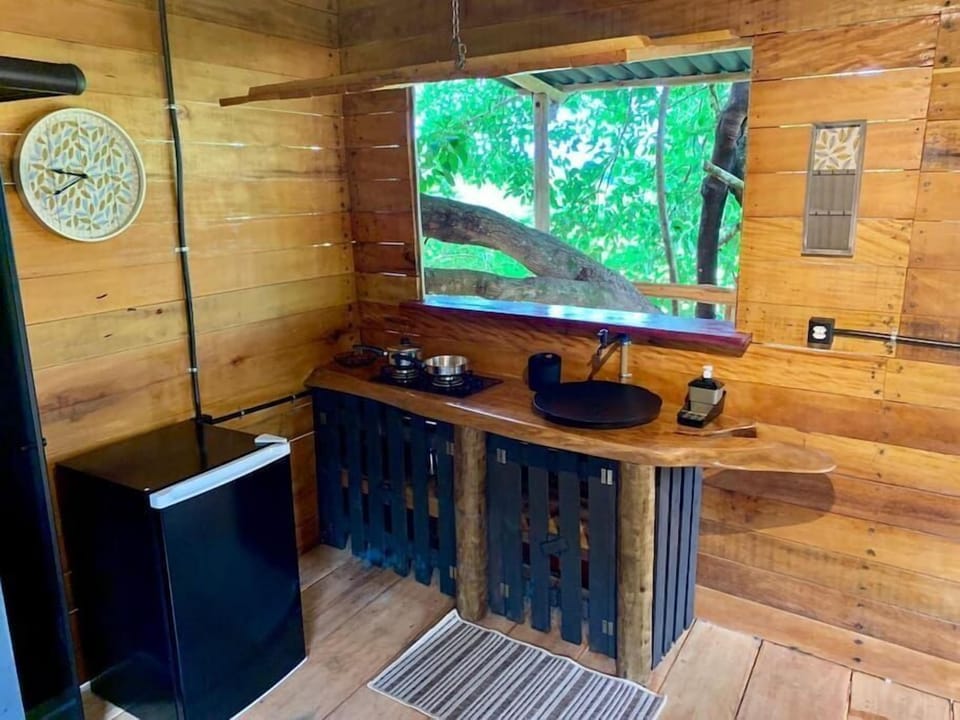 Chalet | Private kitchen | Fridge, cookware/dishes/utensils