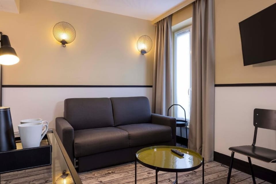 Deluxe Room | Premium bedding, in-room safe, desk, iron/ironing board (on request)