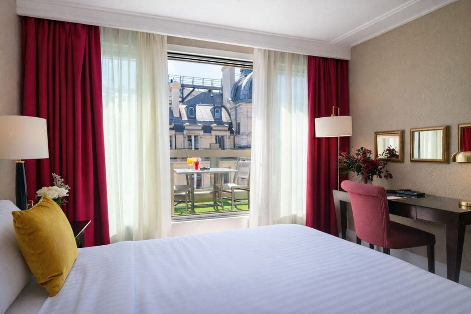 Deluxe Double or Twin Room, Terrace | Premium bedding, minibar, in-room safe, desk