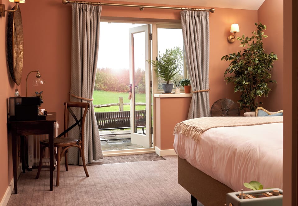 Signature Room | Egyptian cotton sheets, premium bedding, down comforters
