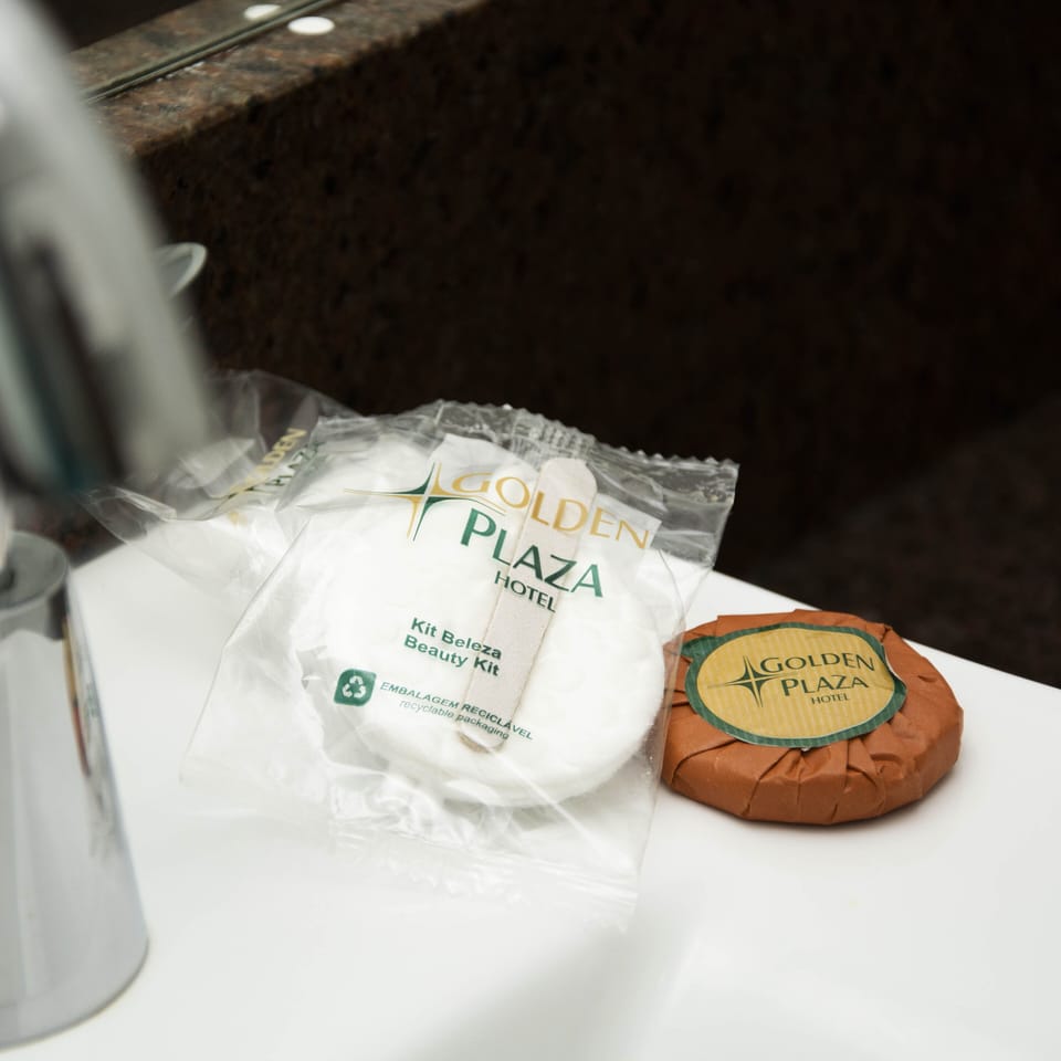Standard Double or Twin Room | Bathroom | Shower, free toiletries, hair dryer, towels
