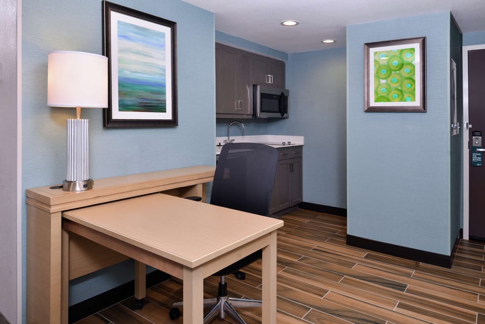 Studio Suite, 1 King Bed, Non Smoking | Premium bedding, down comforters, blackout drapes, iron/ironing board