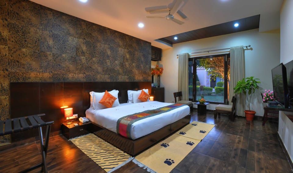 Premium Room, 1 King Bed, Garden View | 1 bedroom, Egyptian cotton sheets, premium bedding, pillowtop beds