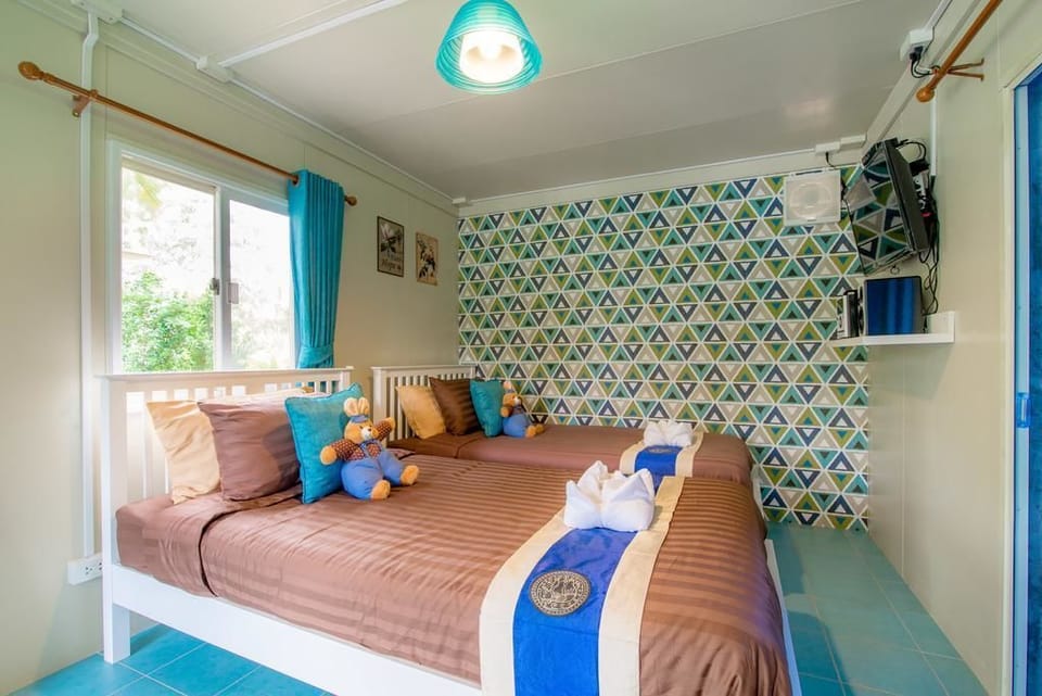 Deluxe Room | Minibar, rollaway beds (surcharge), WiFi (free)