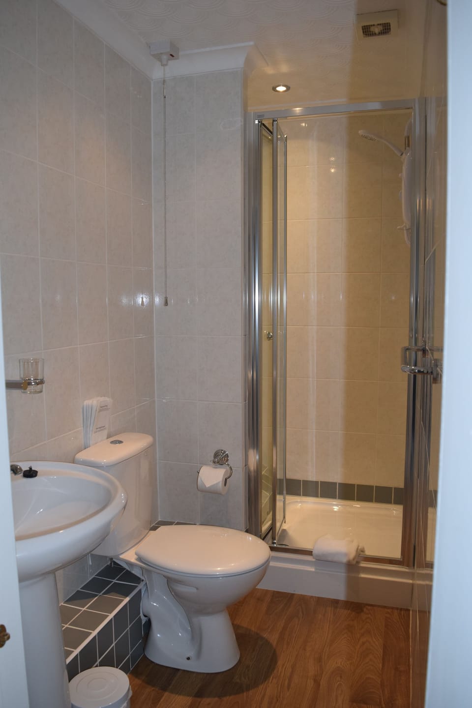 Double or Twin Room | Bathroom | Shower, free toiletries, hair dryer, towels