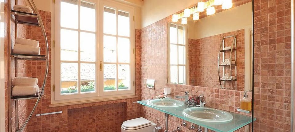 Free toiletries, hair dryer, slippers, bidet