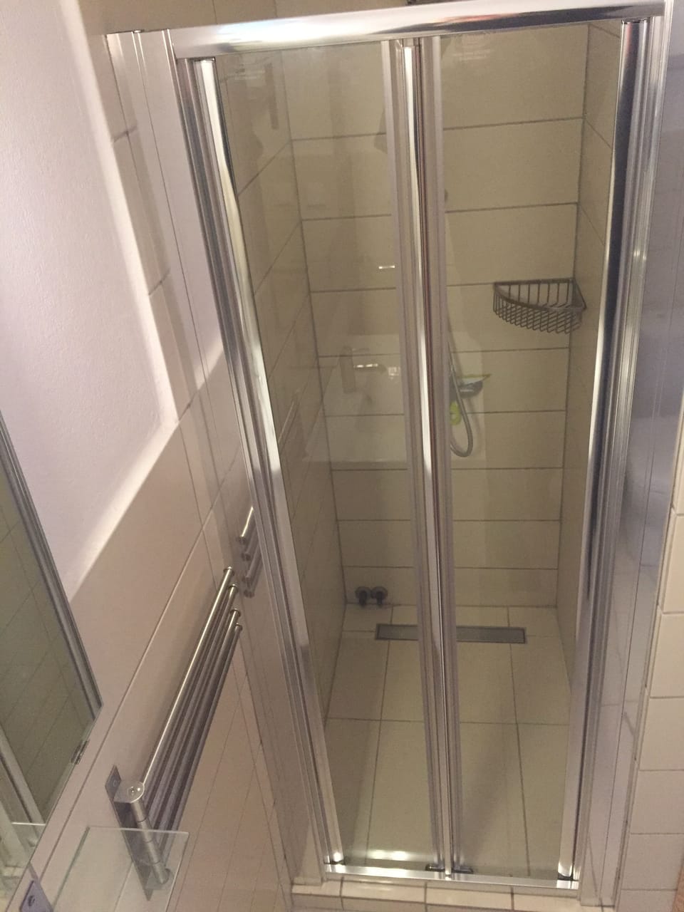 Panoramic House, 2 Bedrooms, Sea View, Beachside | Bathroom shower
