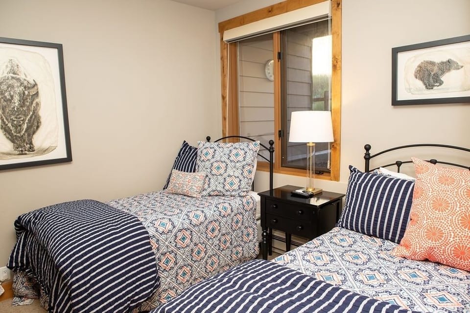 Condo, 2 Bedrooms | 2 bedrooms, laptop workspace, free WiFi, bed sheets