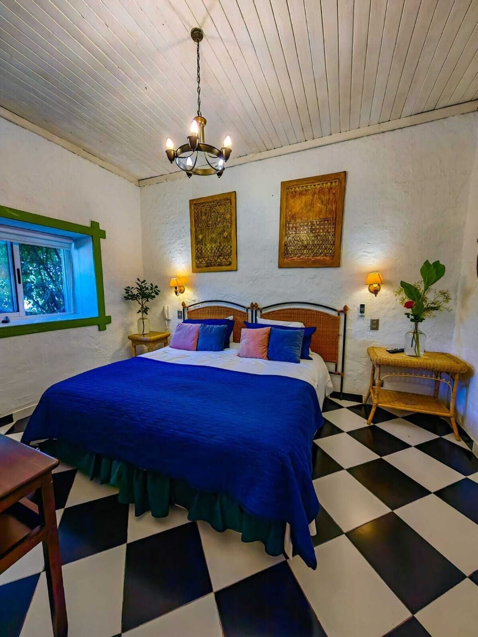 Standard Double or Twin Room, 1 King Bed | Minibar, individually decorated, individually furnished, soundproofing