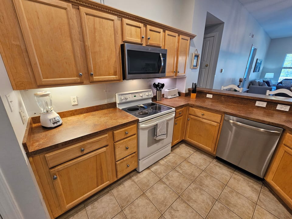 Keurig, drip coffee pot, toaster, blender available for your use