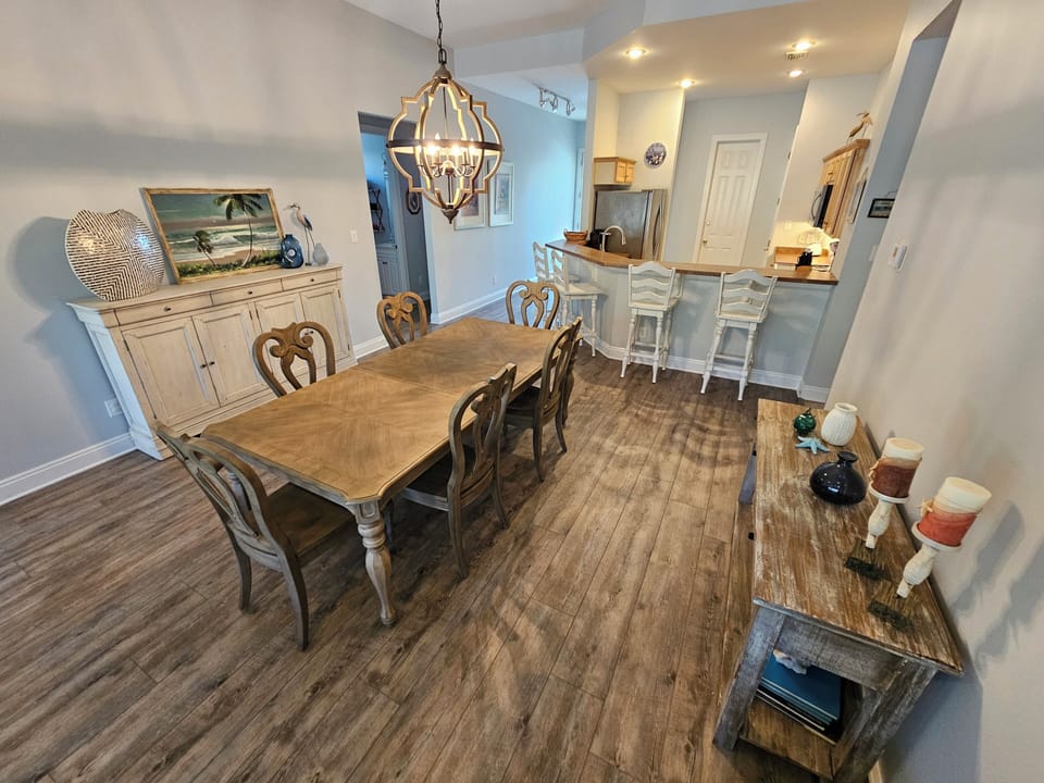 The breakfast bar offers additional seating