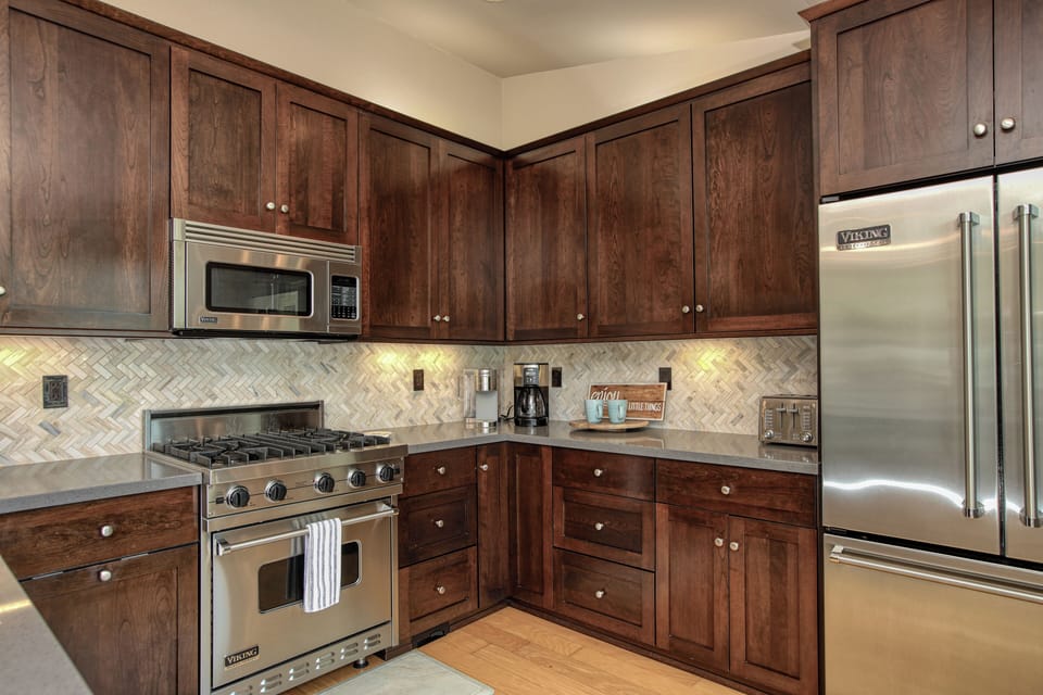 Whether you're preparing a casual breakfast or a gourmet dinner, you'll have everything you need at your fingertips.