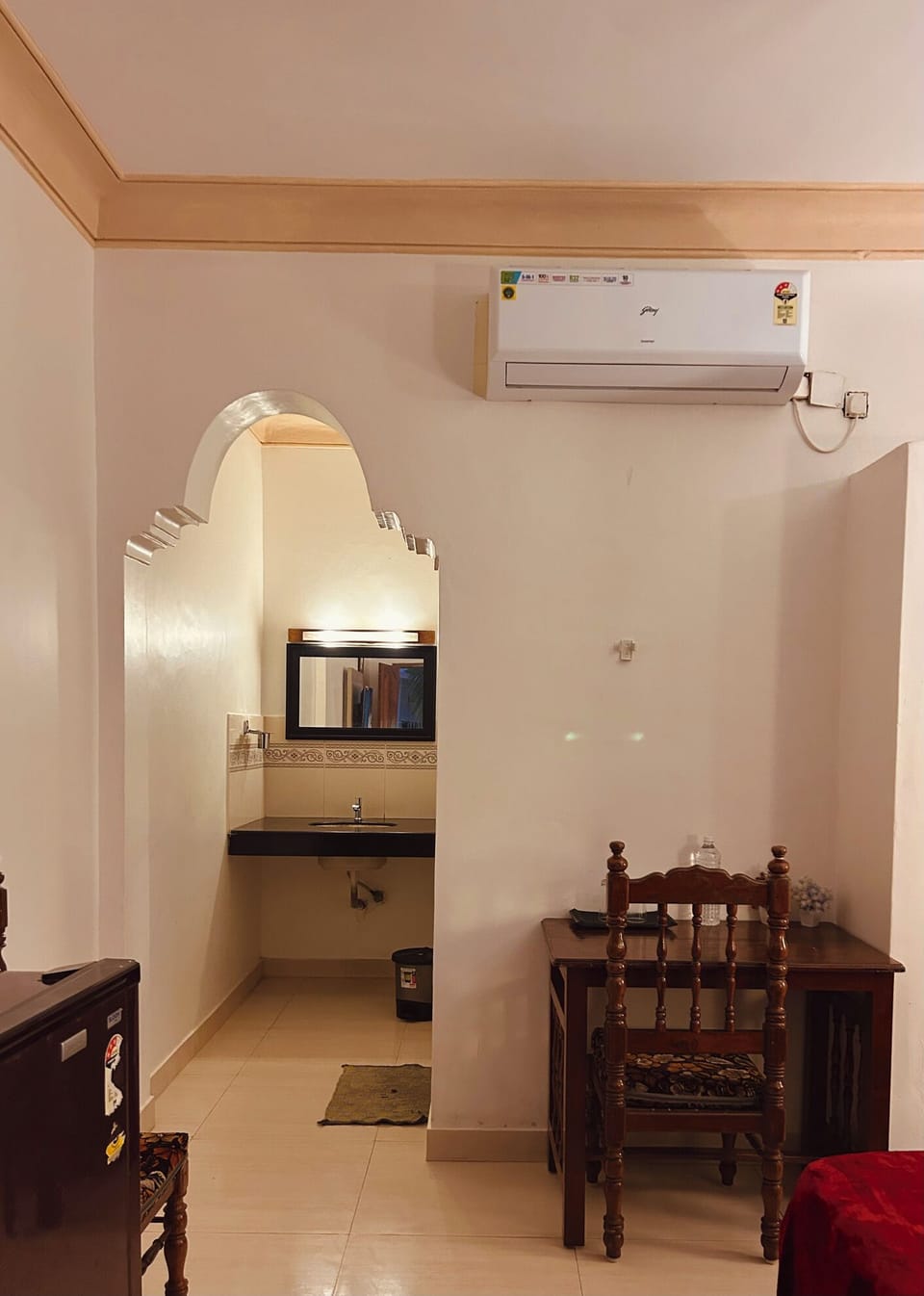 Superior Room, Partial Sea View | In-room safe, desk, soundproofing, rollaway beds