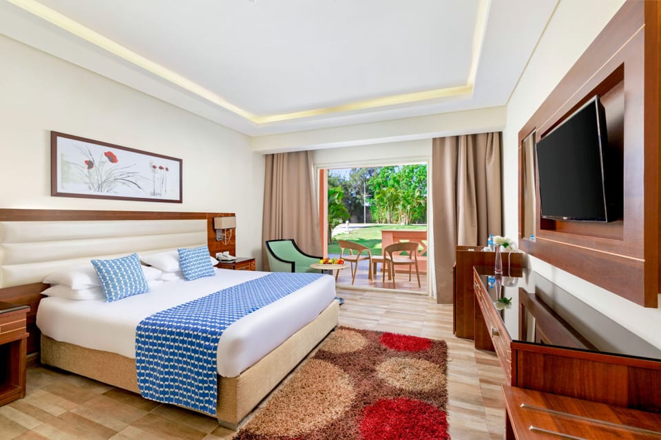 Pillowtop beds, minibar, in-room safe, desk