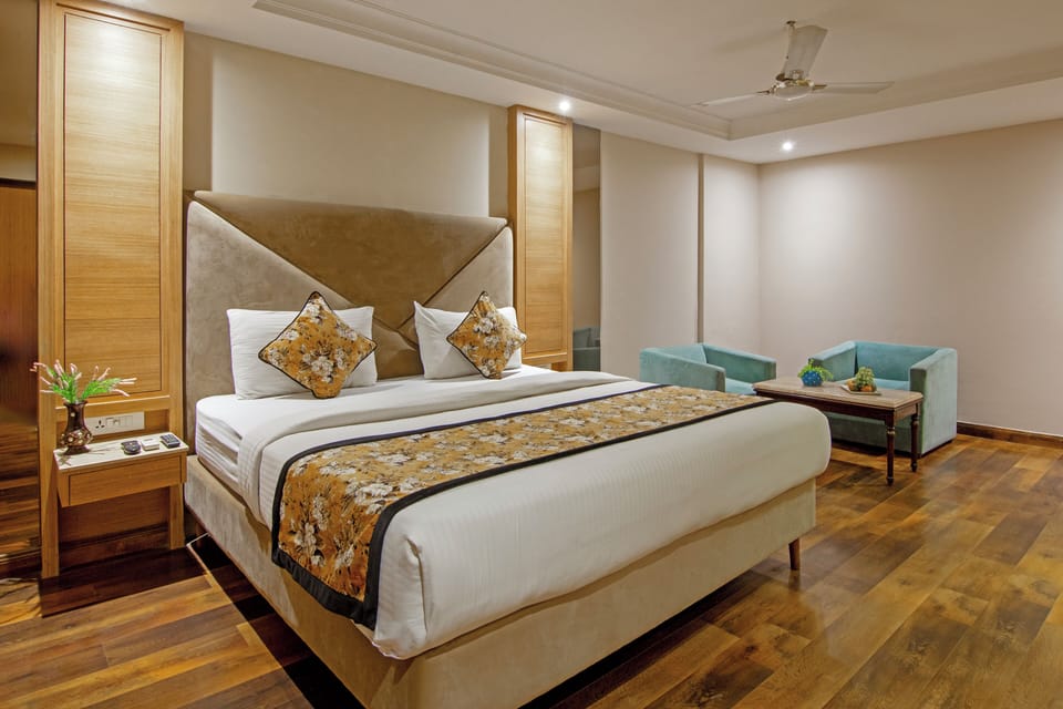 Classic Suite | 2 bedrooms, premium bedding, minibar, in-room safe