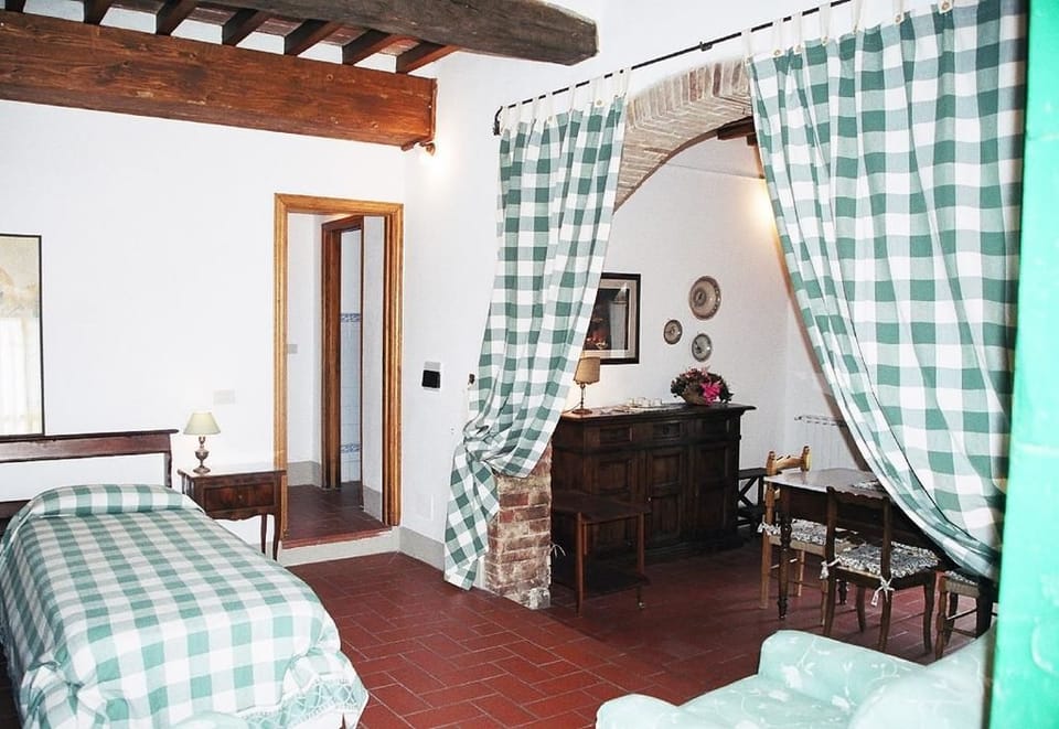 Apartment, Ground Floor | Iron/ironing board, free WiFi, bed sheets