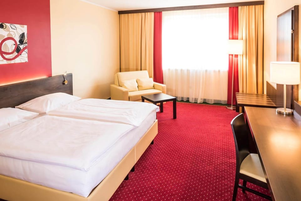 Premium bedding, in-room safe, desk, soundproofing