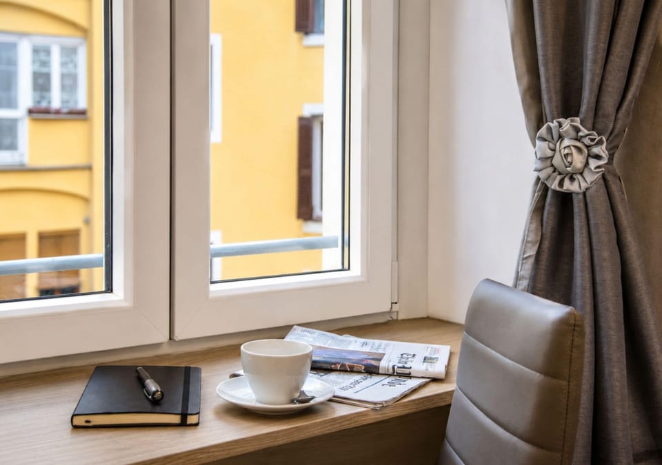 32-inch flat-screen TV with digital channels, TV