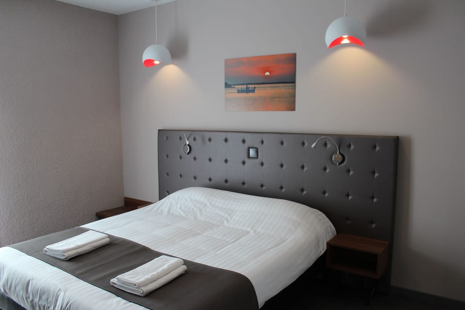Double Room, Balcony, Sea View | Premium bedding, in-room safe, desk, soundproofing