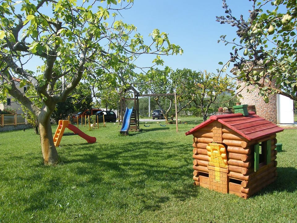 Children's play area - outdoor